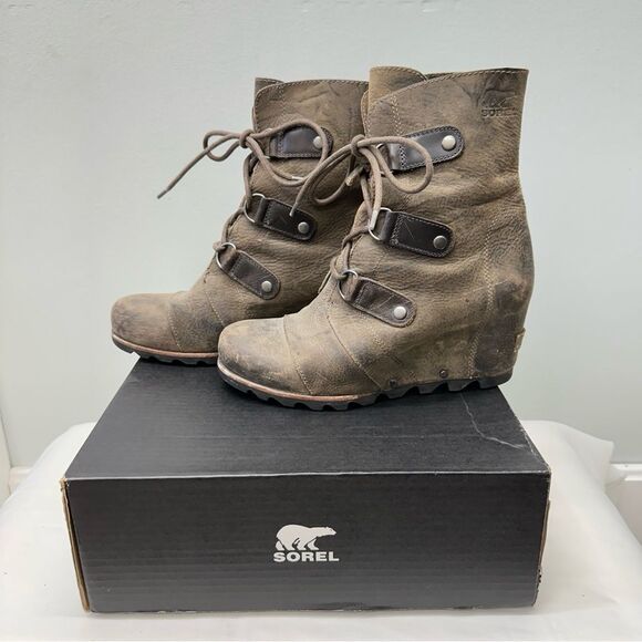 Sorel Joan of Artic grey brown wedge boots.  women's 8.5 - Picture 1 of 7